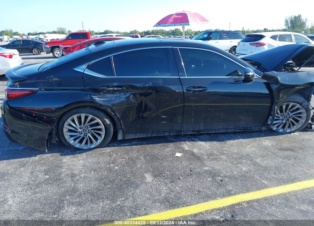 2022 LEXUS ES 350 ULTRA LUXURY VIN: 58AFZ1B13NU127373
