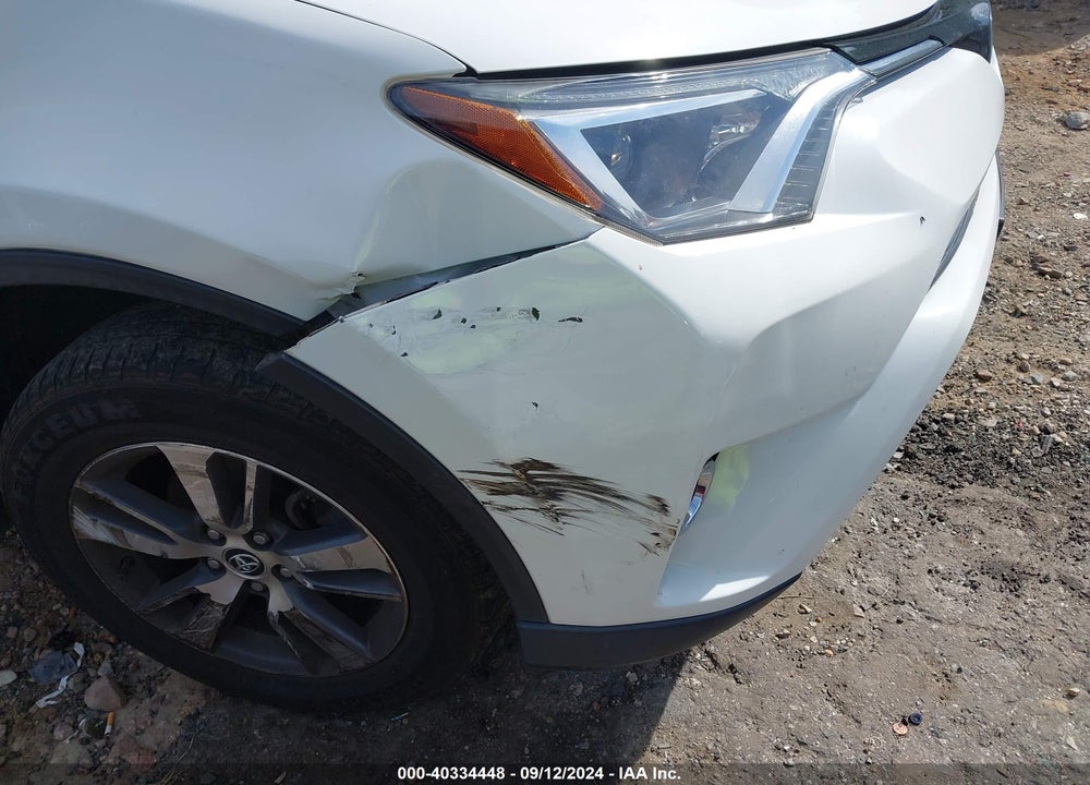 2018 TOYOTA RAV4 XLE VIN: JTMWFREVXJJ187695