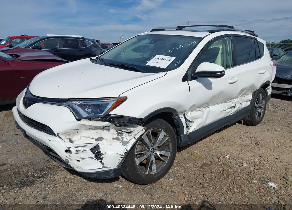 2018 TOYOTA RAV4 XLE VIN: JTMWFREVXJJ187695