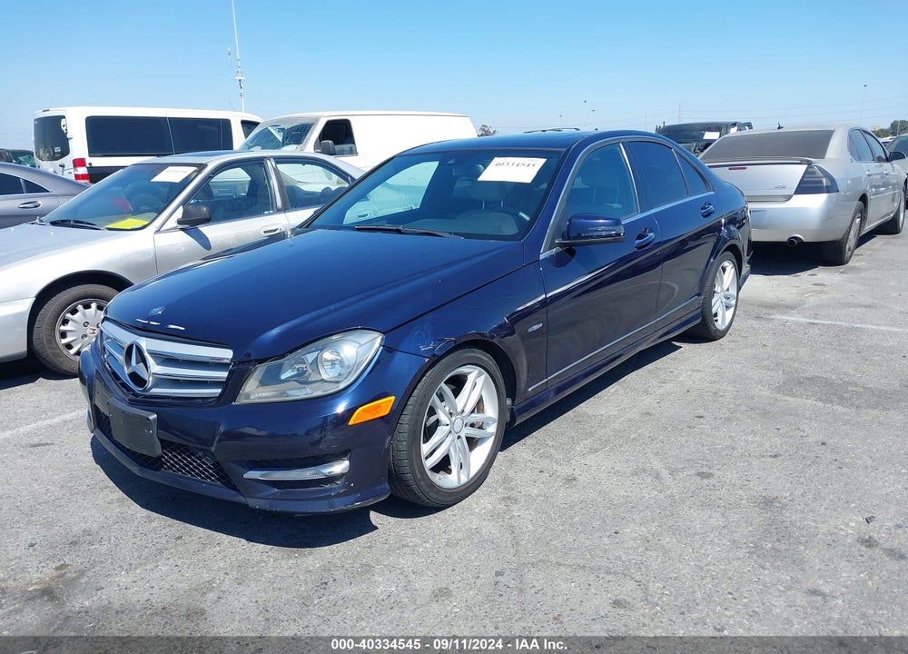 2012 MERCEDES-BENZ C 250 LUXURY/SPORT VIN: WDDGF4HB5CA613326