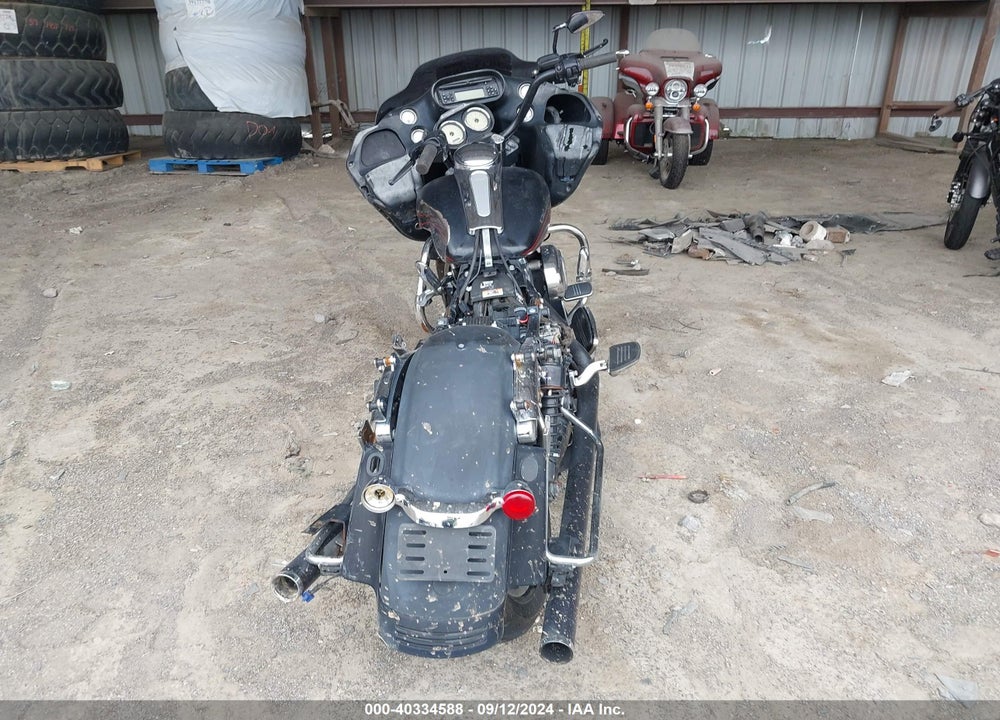 2011 HARLEY-DAVIDSON FLTRX VIN: 1HD1KHM17BB660297