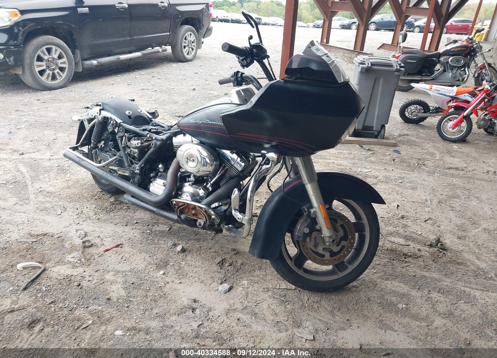 2011 HARLEY-DAVIDSON FLTRX VIN: 1HD1KHM17BB660297