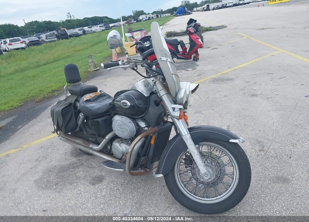 2002 HONDA VT750 CDB VIN: JH2RC44J12M010225