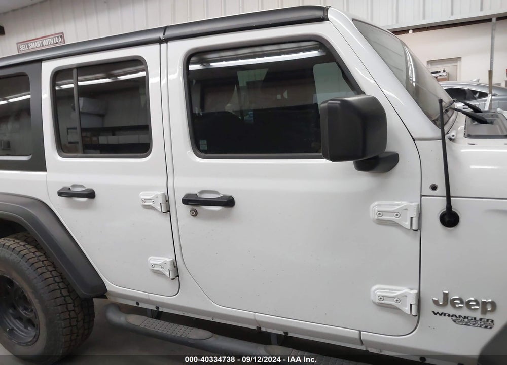 2018 JEEP WRANGLER UNLIMITED SPORT S 4X4 VIN: 1C4HJXDN0JW306340