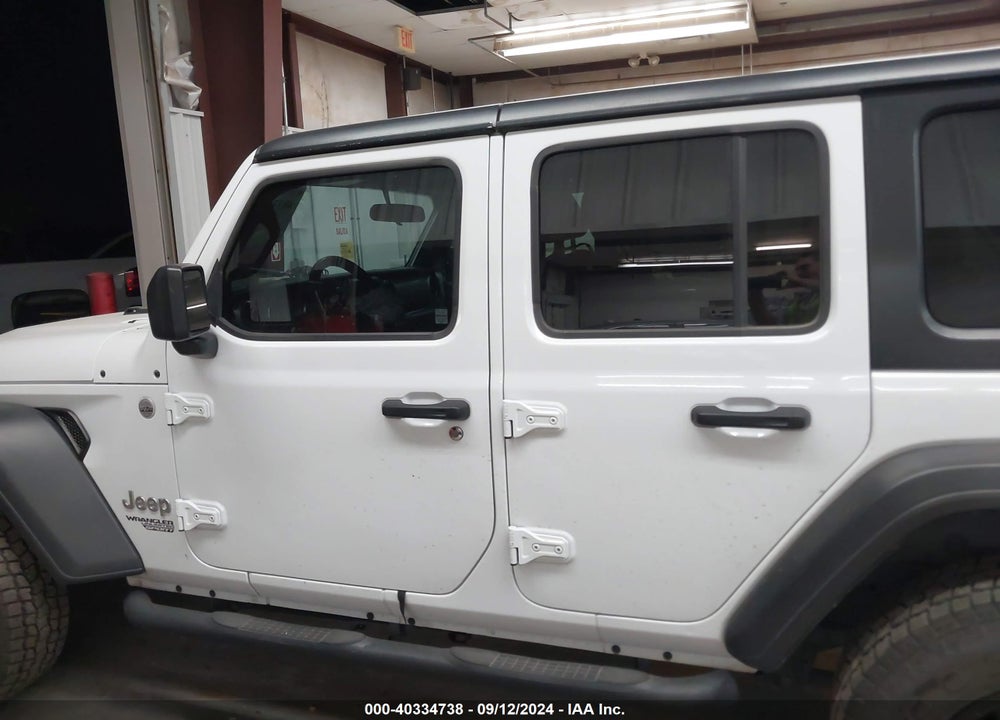 2018 JEEP WRANGLER UNLIMITED SPORT S 4X4 VIN: 1C4HJXDN0JW306340