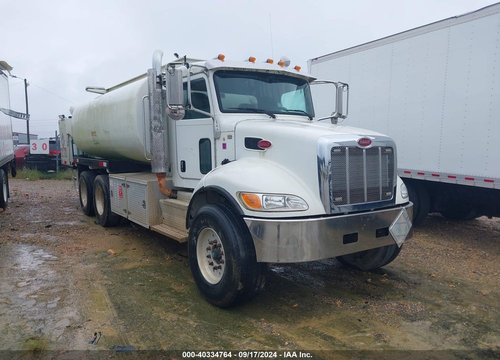 2016 PETERBILT 348 VIN: 2NP3LJ9X8GM324930