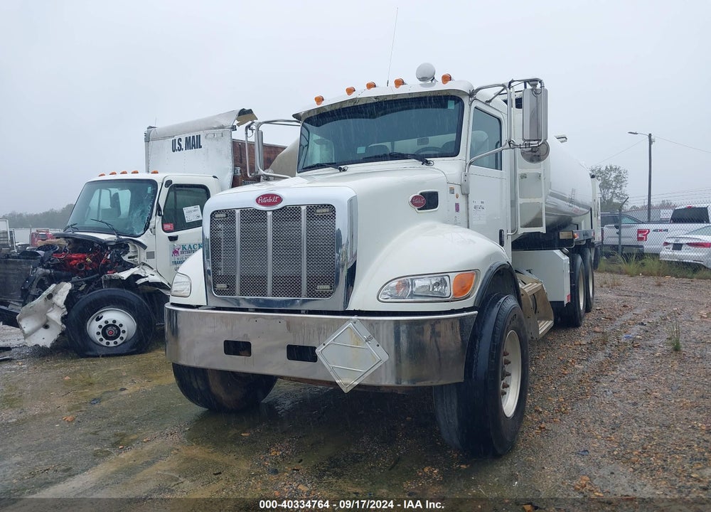2016 PETERBILT 348 VIN: 2NP3LJ9X8GM324930