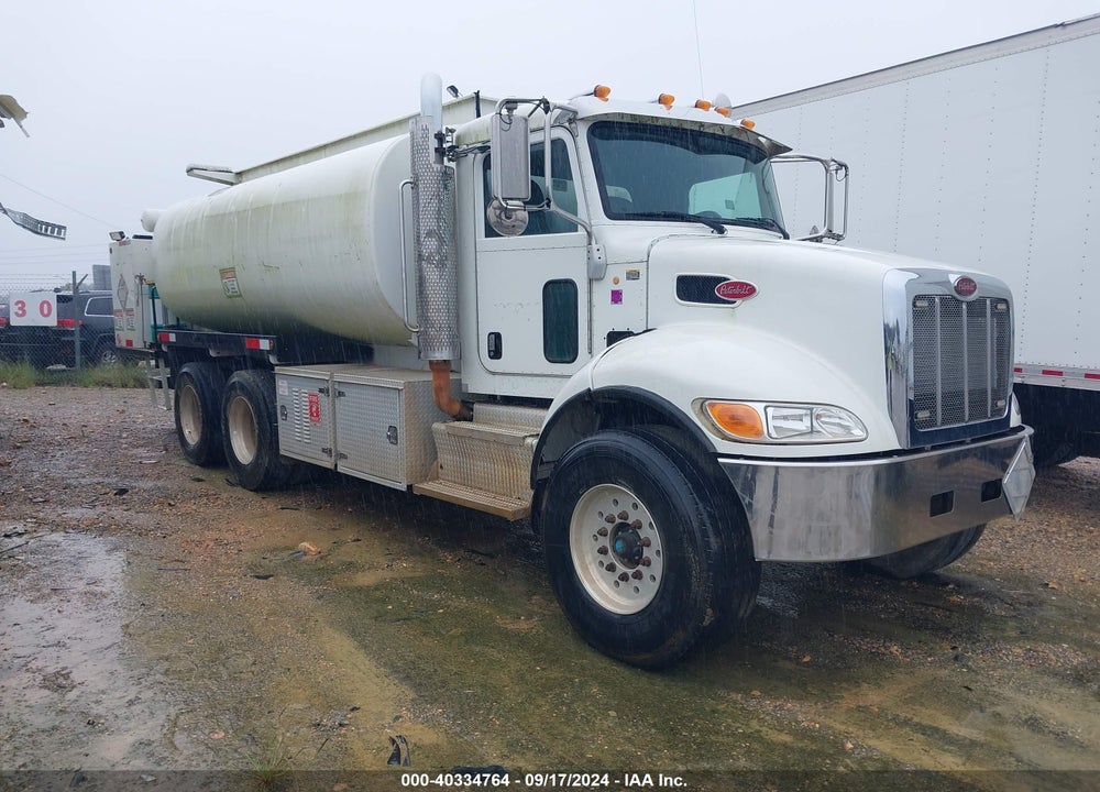 2016 PETERBILT 348 VIN: 2NP3LJ9X8GM324930