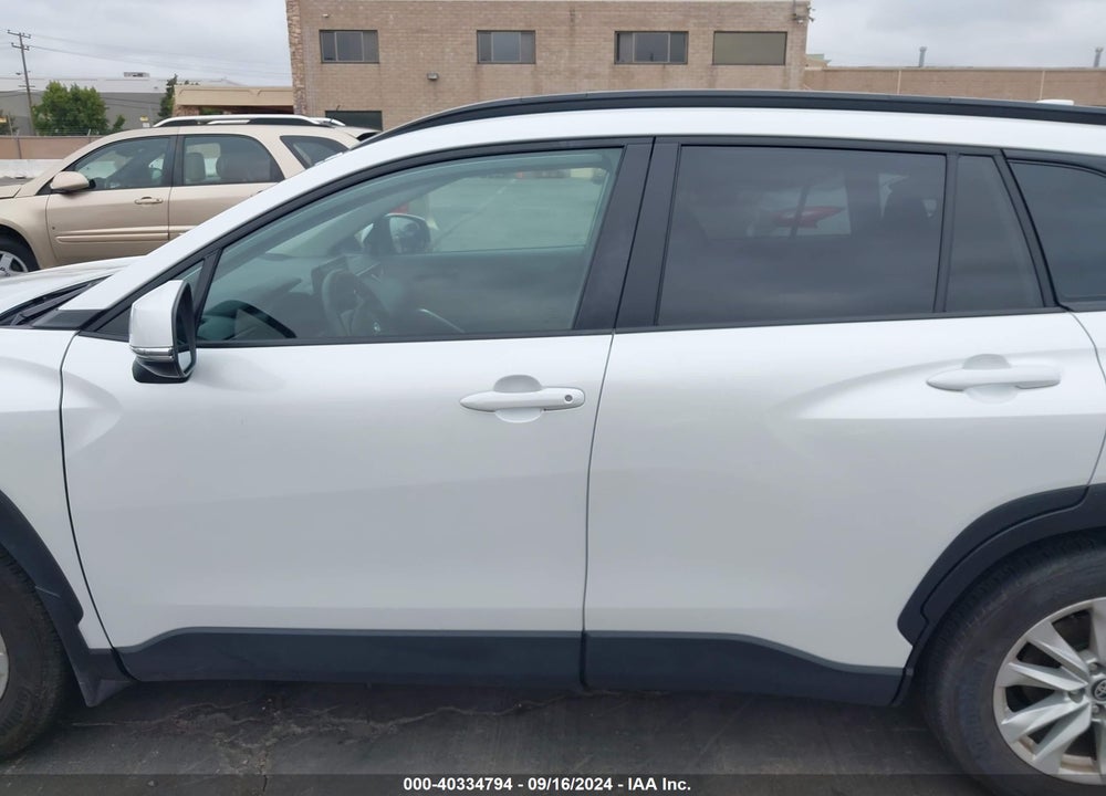2022 TOYOTA COROLLA CROSS LE VIN: 7MUBAABG6NV030586