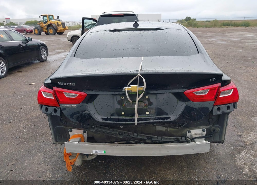 2018 CHEVROLET MALIBU LT VIN: 1G1ZD5ST5JF266802