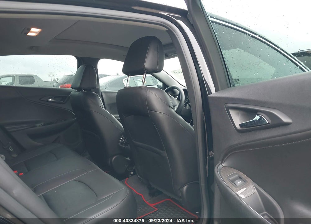 2018 CHEVROLET MALIBU LT VIN: 1G1ZD5ST5JF266802