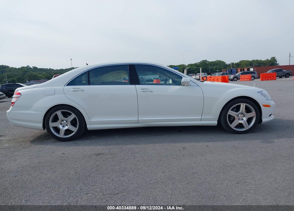 2007 MERCEDES-BENZ S 550 VIN: WDDNG71X07A050588