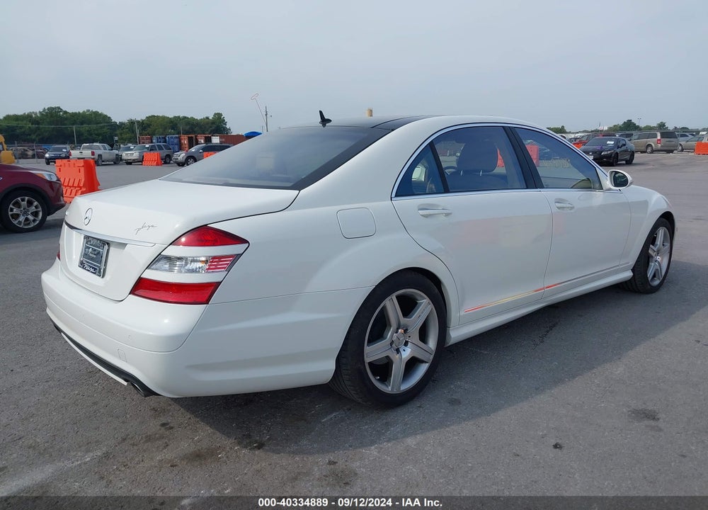 2007 MERCEDES-BENZ S 550 VIN: WDDNG71X07A050588