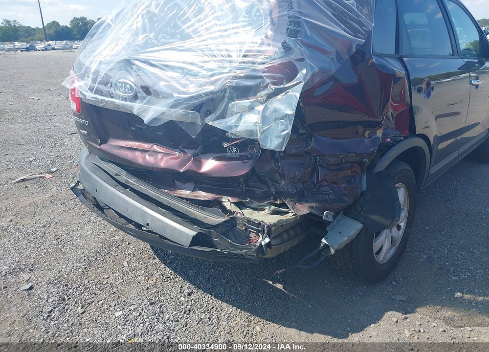 2013 KIA SORENTO LX VIN: 5XYKT3A11DG383827
