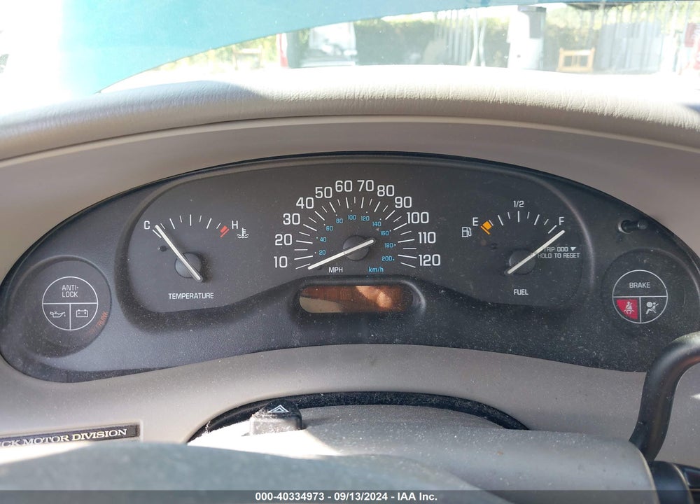 2000 BUICK CENTURY CUSTOM VIN: 2G4WS52J5Y1333622
