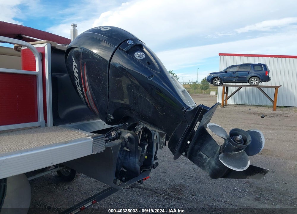 2018 BENNINGTON OTHER VIN: ETWC2837K718