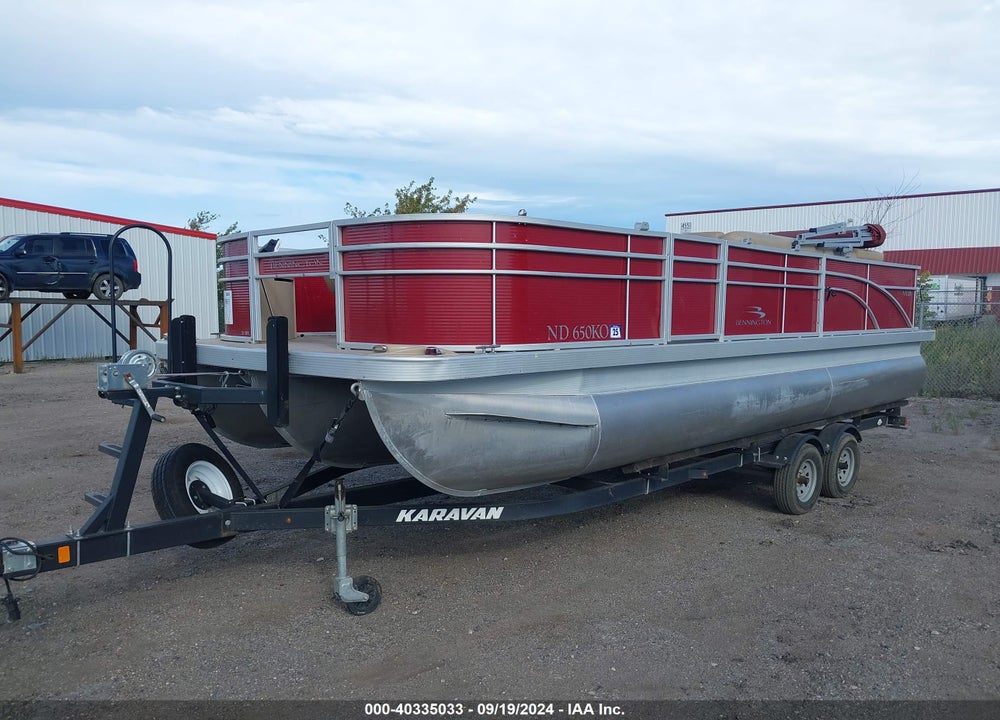 2018 BENNINGTON OTHER VIN: ETWC2837K718