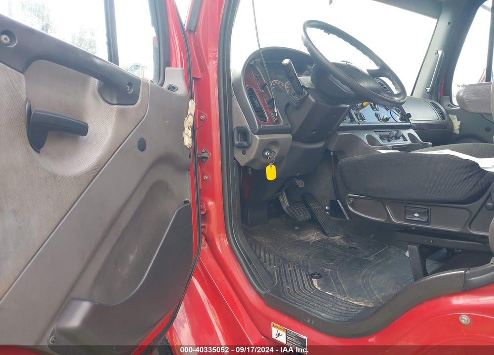 2014 FREIGHTLINER M2 106 MEDIUM DUTY VIN: 1FVACXDTXEHFP3108