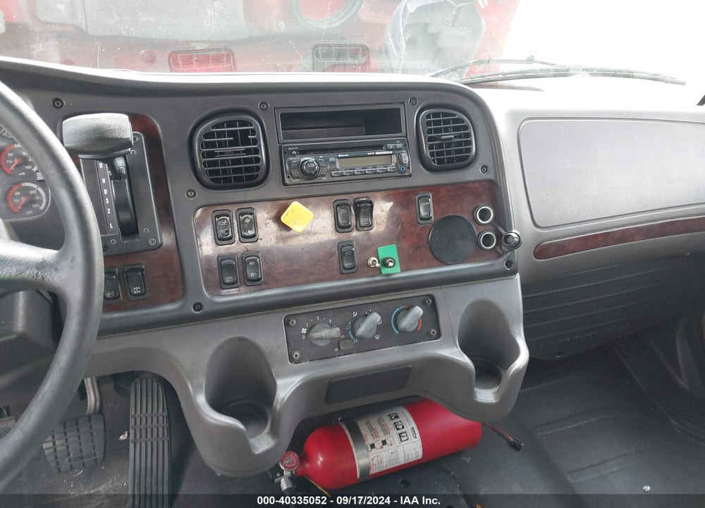 2014 FREIGHTLINER M2 106 MEDIUM DUTY VIN: 1FVACXDTXEHFP3108
