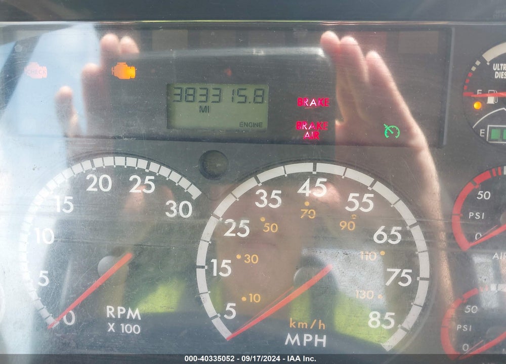 2014 FREIGHTLINER M2 106 MEDIUM DUTY VIN: 1FVACXDTXEHFP3108