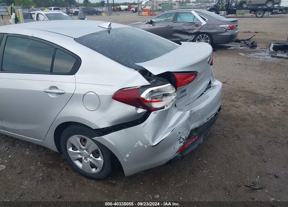 2018 KIA FORTE LX VIN: 3KPFL4A77JE185757