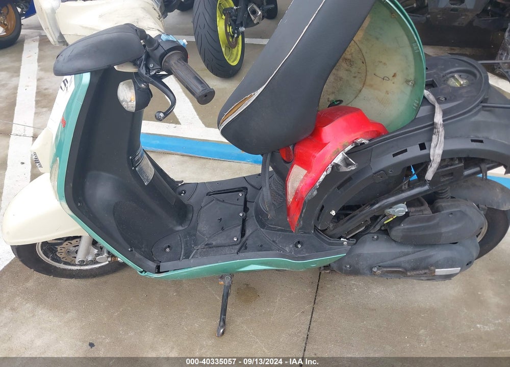 2018 SCOOTER 50CC VIN: L5YACBPD3J1150902