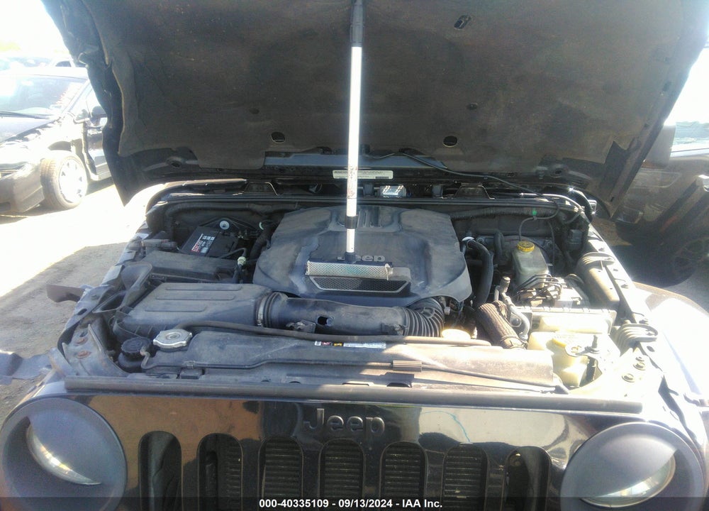 2012 JEEP WRANGLER UNLIMITED SAHARA VIN: 1C4HJWEG5CL285239