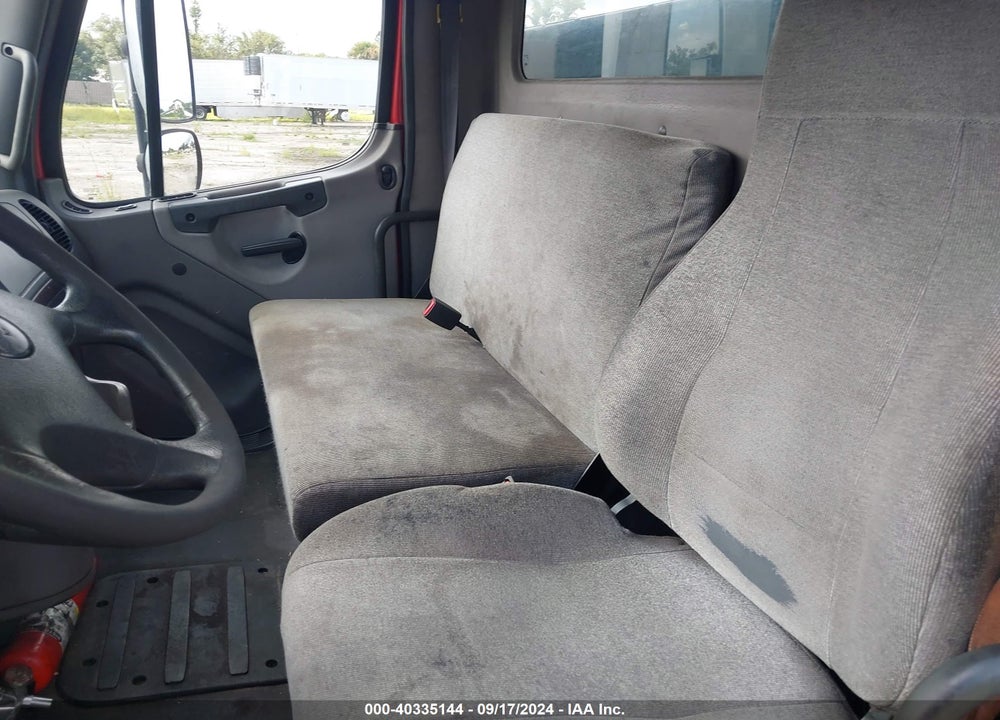 2017 FREIGHTLINER M2 106 VIN: 1FVACXDT7HHHV8978
