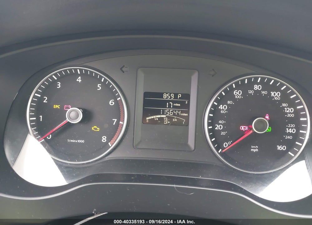 2014 VOLKSWAGEN JETTA 1.8T SE VIN: 3VWD17AJ3EM420013