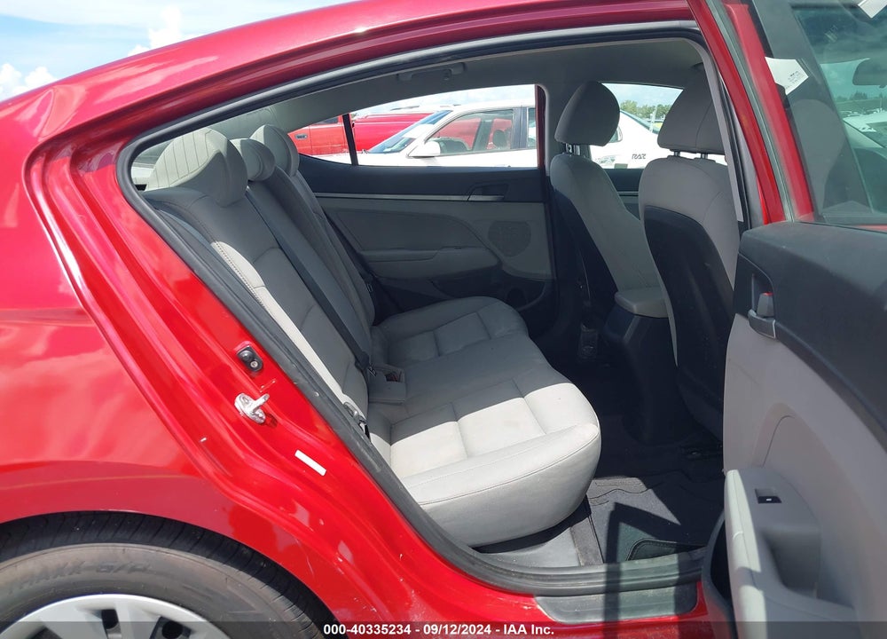 2018 HYUNDAI ELANTRA SE VIN: KMHD74LF1JU450878