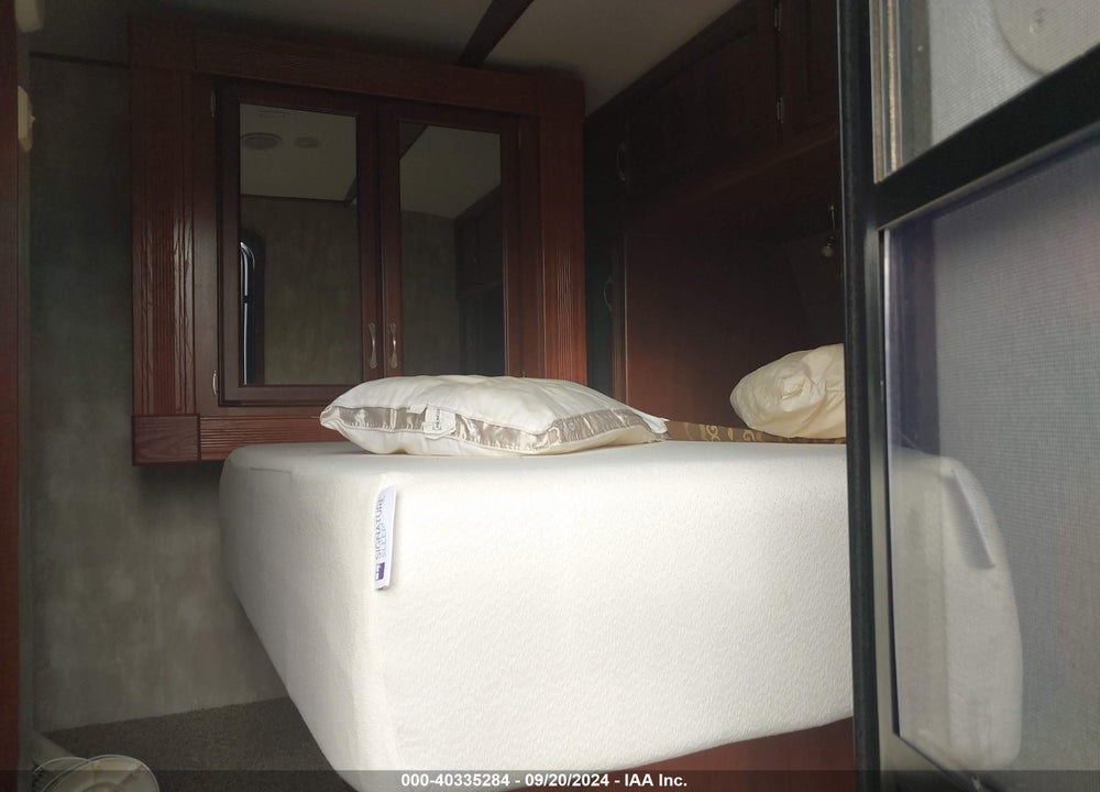 2014 WINNEBAGO ONE29RL VIN: 54CAG0R22E1489118