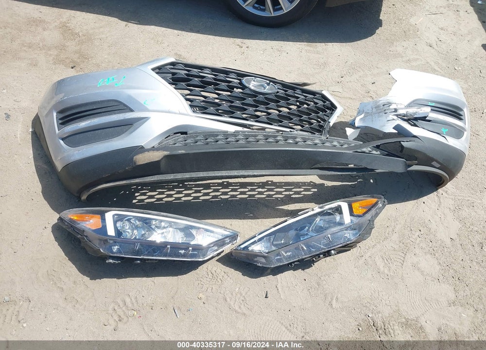 2020 HYUNDAI TUCSON SE VIN: KM8J2CA47LU119092