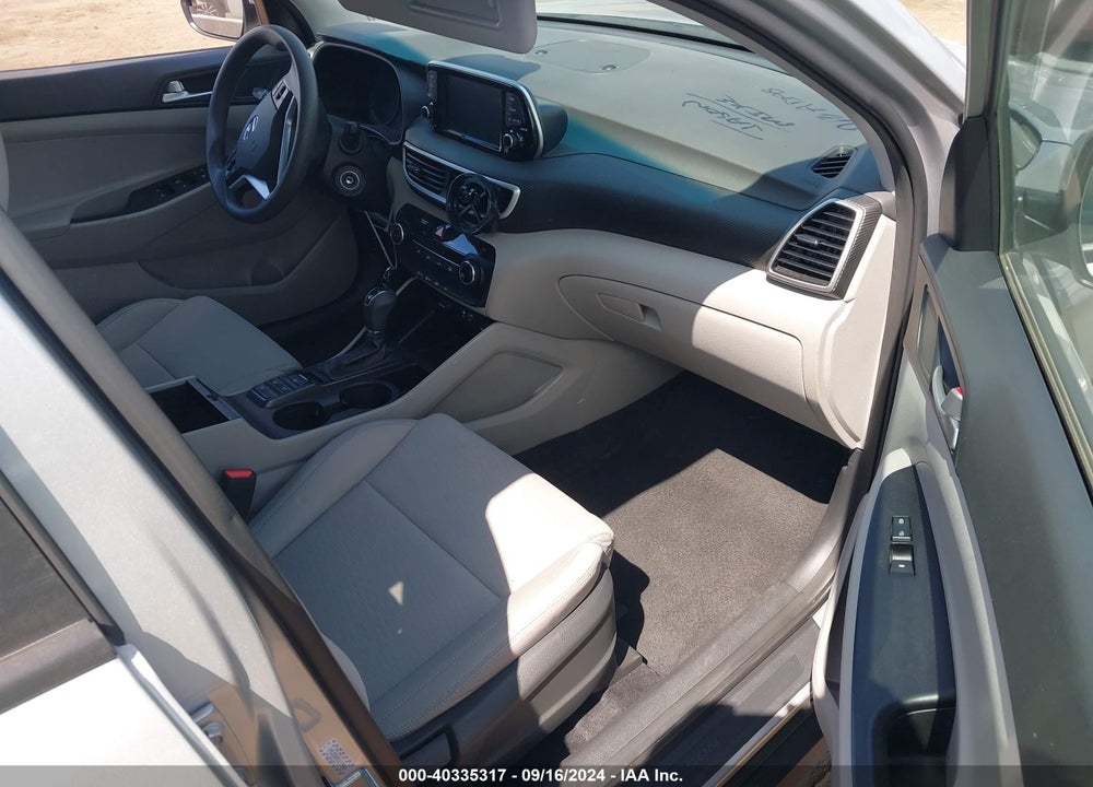 2020 HYUNDAI TUCSON SE VIN: KM8J2CA47LU119092