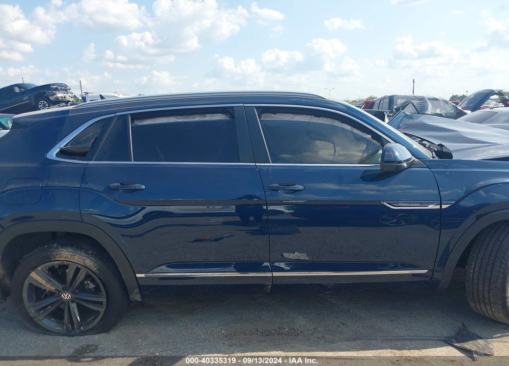 2022 VOLKSWAGEN ATLAS CROSS SPORT 2.0T SEL R-LINE VIN: 1V2SC2CA7NC215525
