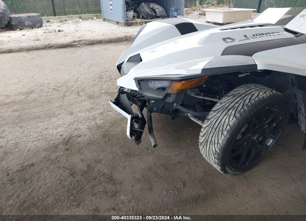 2021 POLARIS SLINGSHOT S WITH TECHNOLOGY PACKAGE VIN: 57XAATHD8M8140659