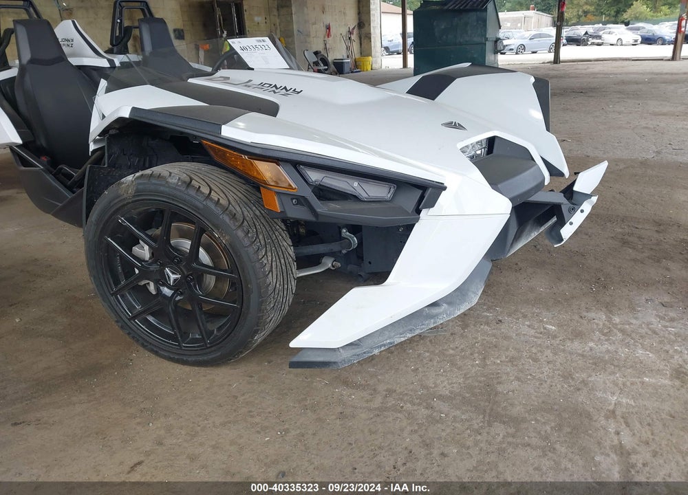 2021 POLARIS SLINGSHOT S WITH TECHNOLOGY PACKAGE VIN: 57XAATHD8M8140659