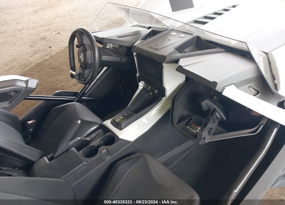 2021 POLARIS SLINGSHOT S WITH TECHNOLOGY PACKAGE VIN: 57XAATHD8M8140659