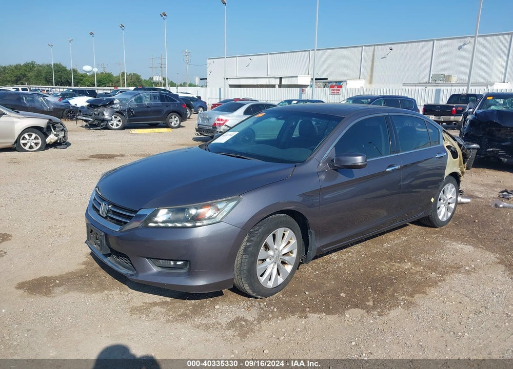 2015 HONDA ACCORD EX-L V-6 VIN: 1HGCR3F88FA028201