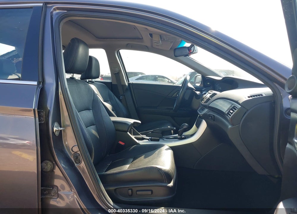 2015 HONDA ACCORD EX-L V-6 VIN: 1HGCR3F88FA028201