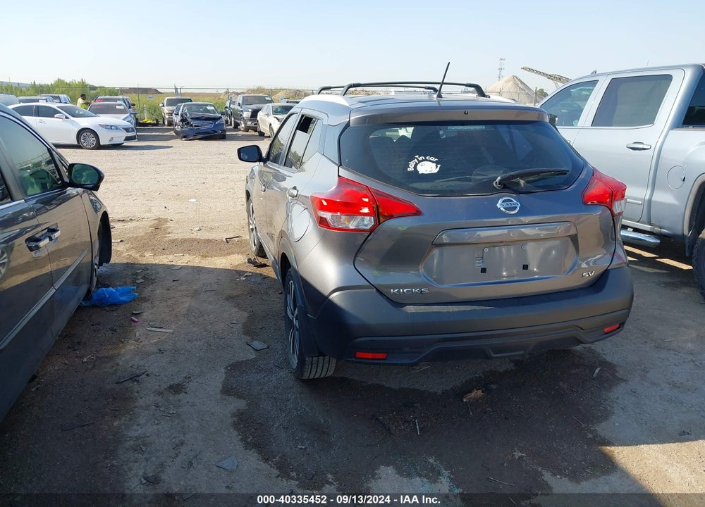 2018 NISSAN KICKS SV VIN: 3N1CP5CU0JL509887