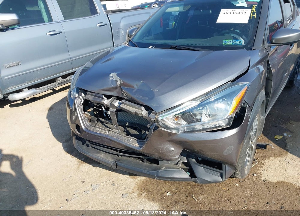 2018 NISSAN KICKS SV VIN: 3N1CP5CU0JL509887