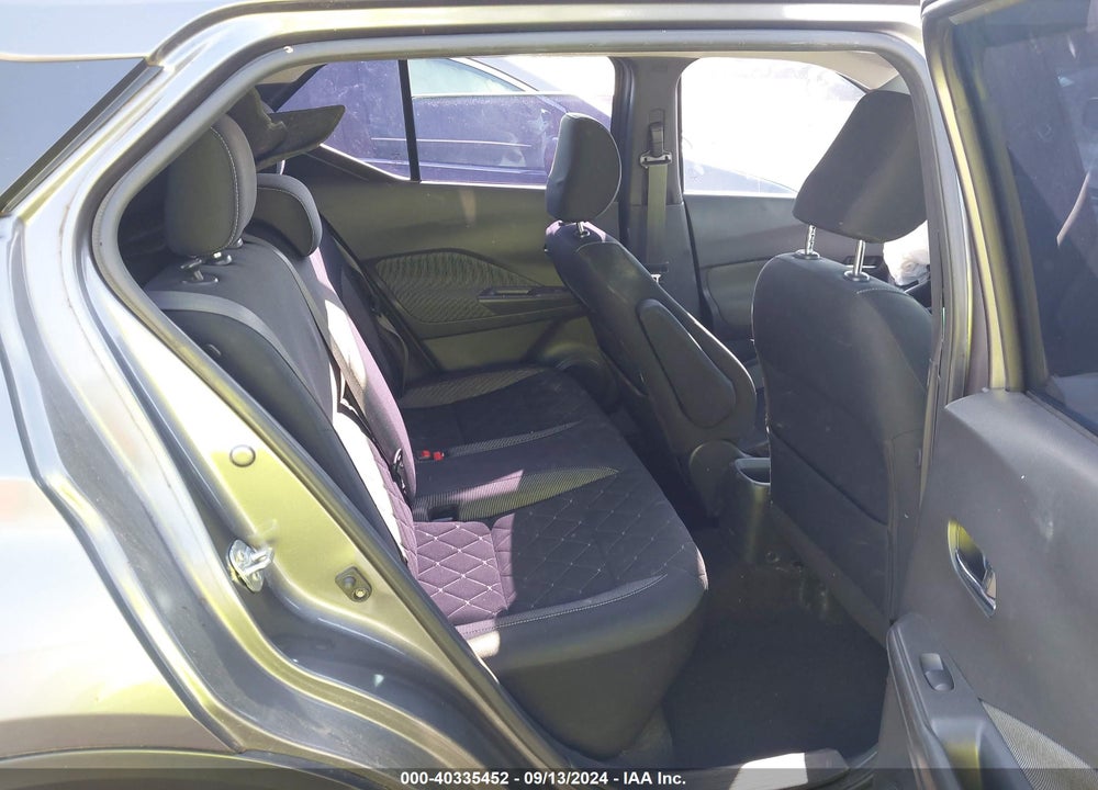 2018 NISSAN KICKS SV VIN: 3N1CP5CU0JL509887