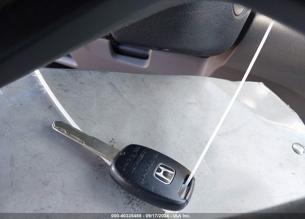 2010 HONDA CR-V LX VIN: 5J6RE3H30AL044728