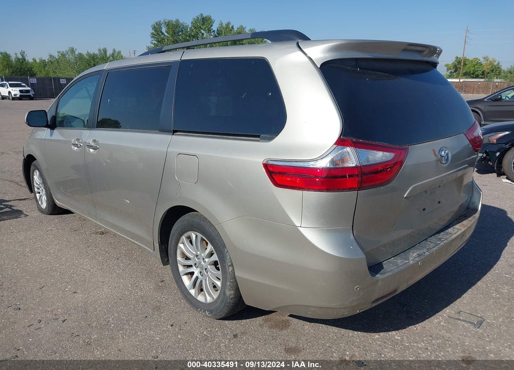 2015 TOYOTA SIENNA XLE 8 PASSENGER VIN: 5TDYK3DC4FS598022