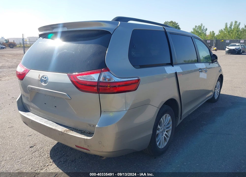 2015 TOYOTA SIENNA XLE 8 PASSENGER VIN: 5TDYK3DC4FS598022