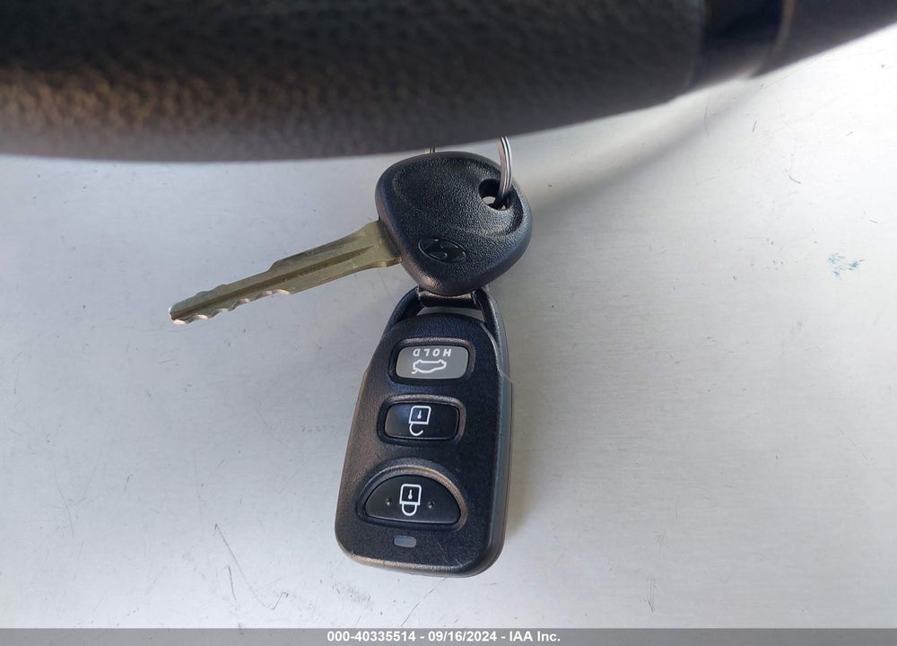 2020 HYUNDAI ELANTRA SE VIN: KMHD74LF3LU014584