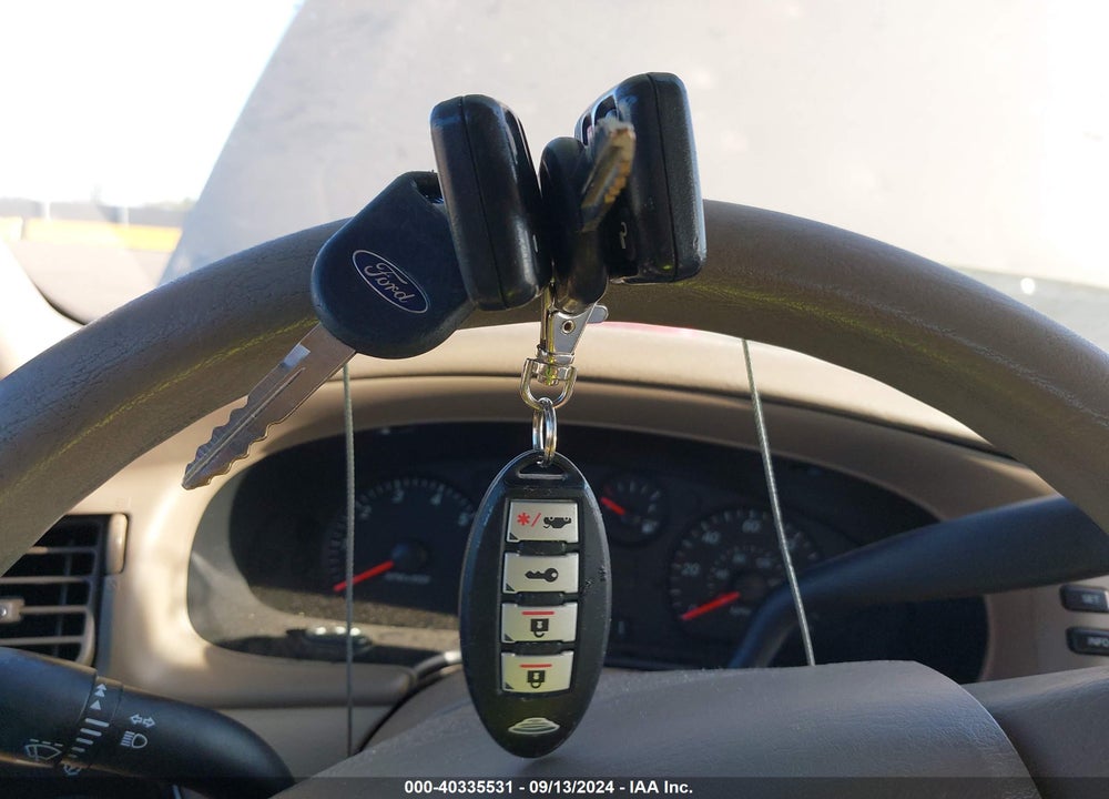 2004 FORD TAURUS SES VIN: 1FAFP55U34G139296