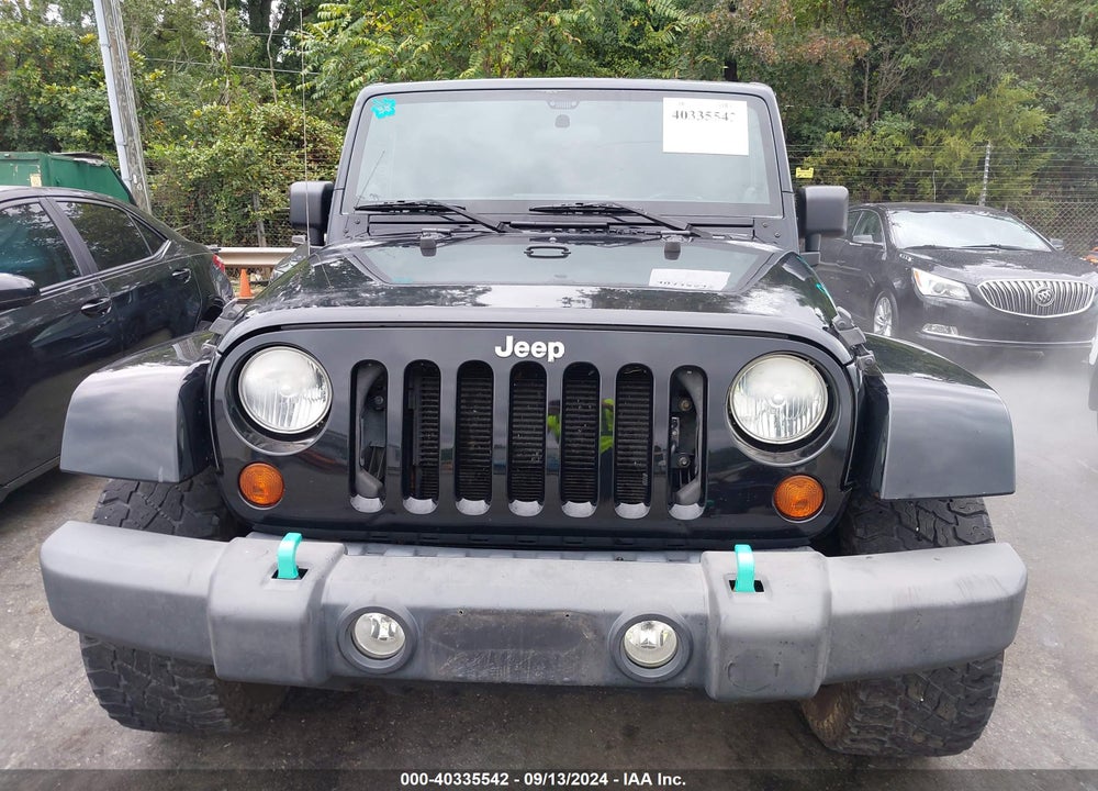 2012 JEEP WRANGLER UNLIMITED SAHARA VIN: 1C4BJWEG1CL229613