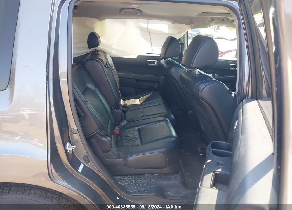 2011 HONDA PILOT EX-L VIN: 5FNYF4H5XBB021676