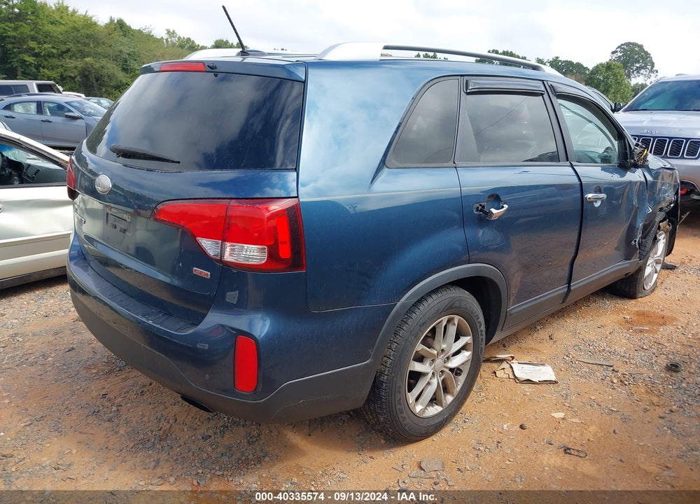 2014 KIA SORENTO LX VIN: 5XYKT3A6XEG437560